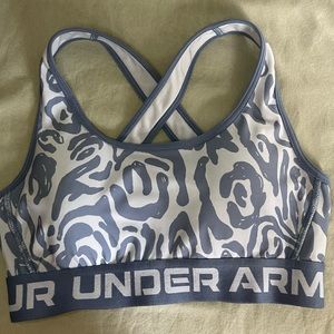 Girls small under Armour sports bra